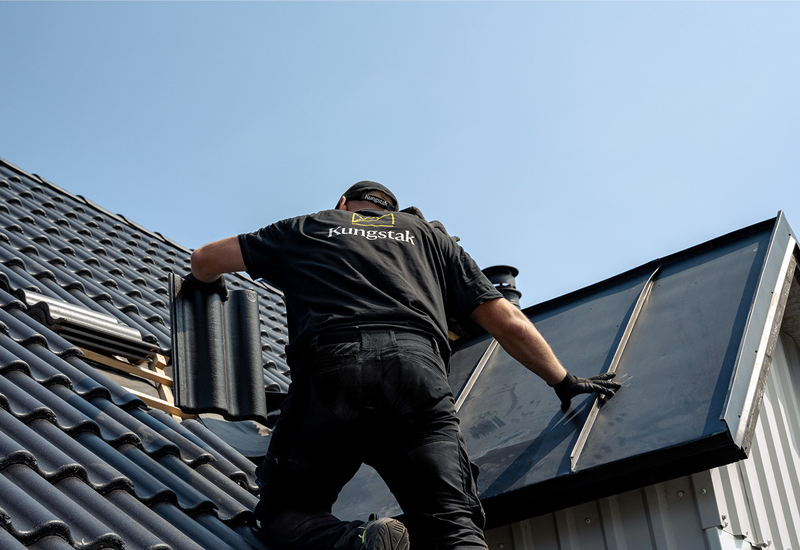 Vi hjälper dig att underhålla ditt tak.