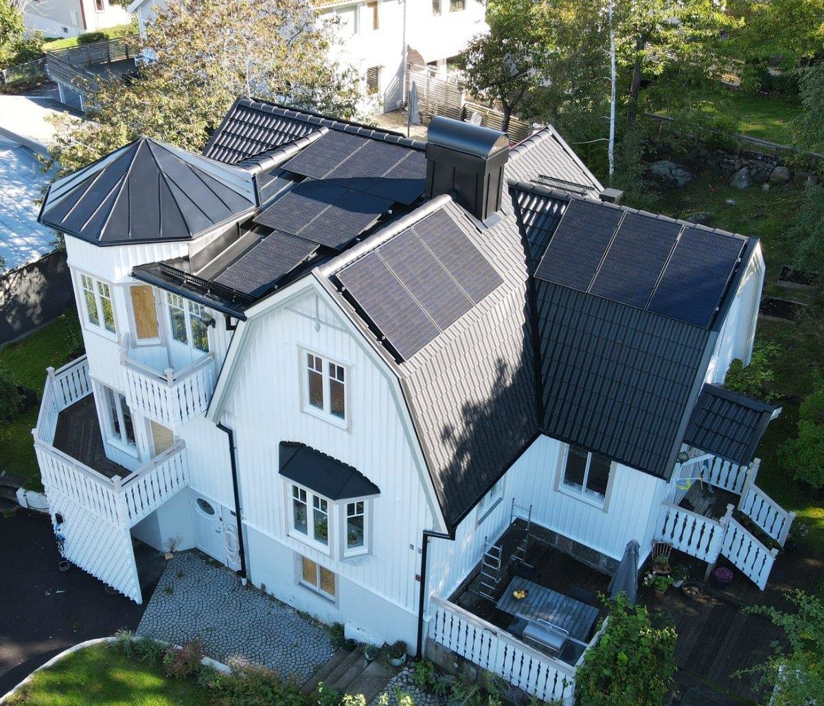 Villa i Göteborg Villa med nytt tak och solpaneler.