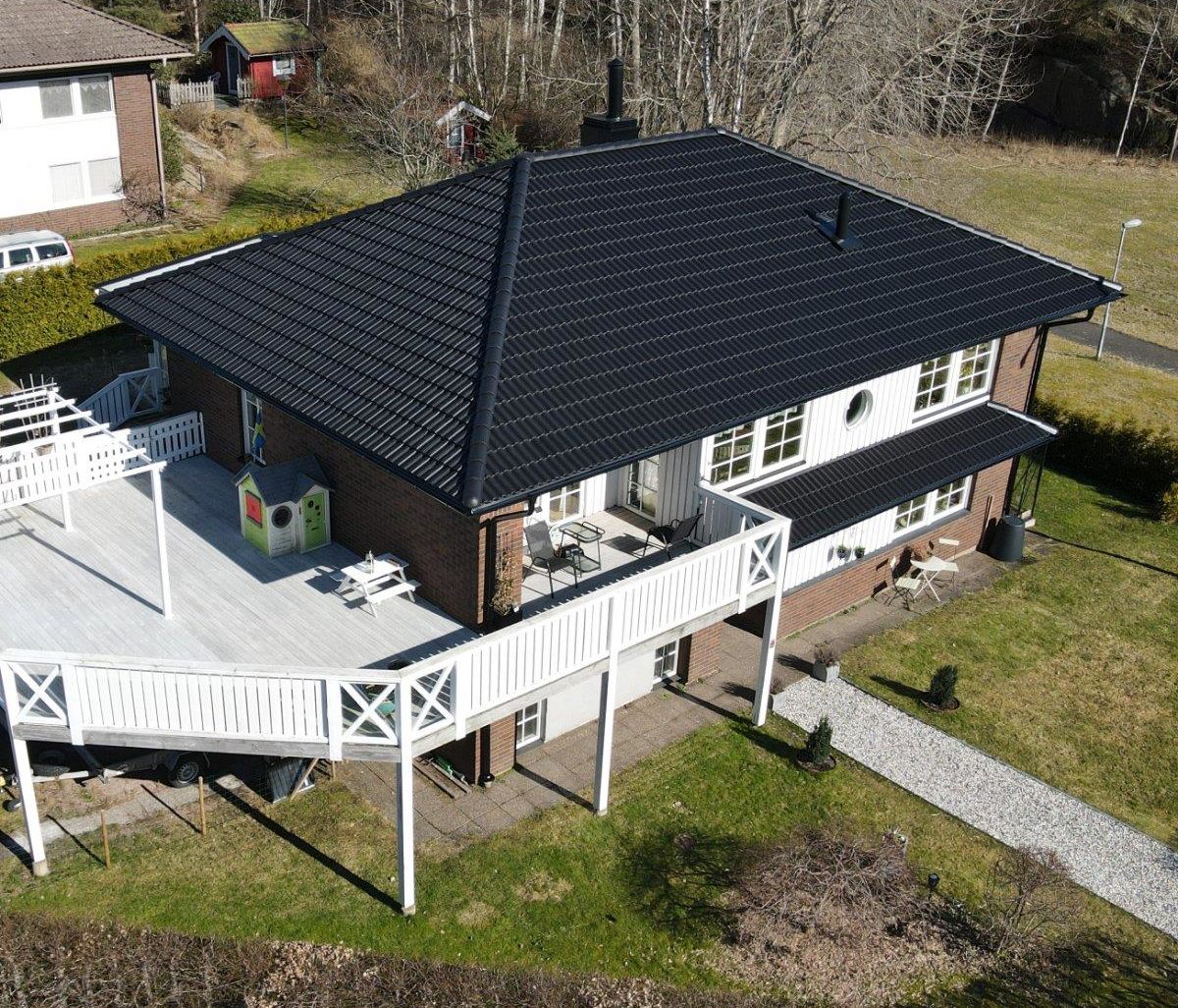 Takbyte på villa i Sävedalen Takbyte på villa i Sävedalen.