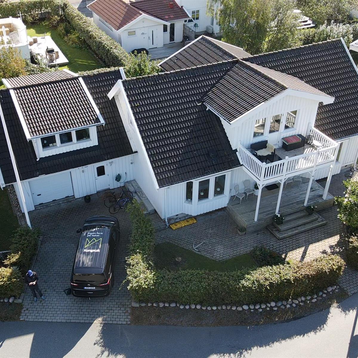 Boningshus och garage i Västra Frölunda efter Kungstaks takarbete